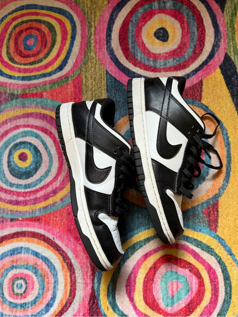 Nike woman Black and White Low-Top Sneakers